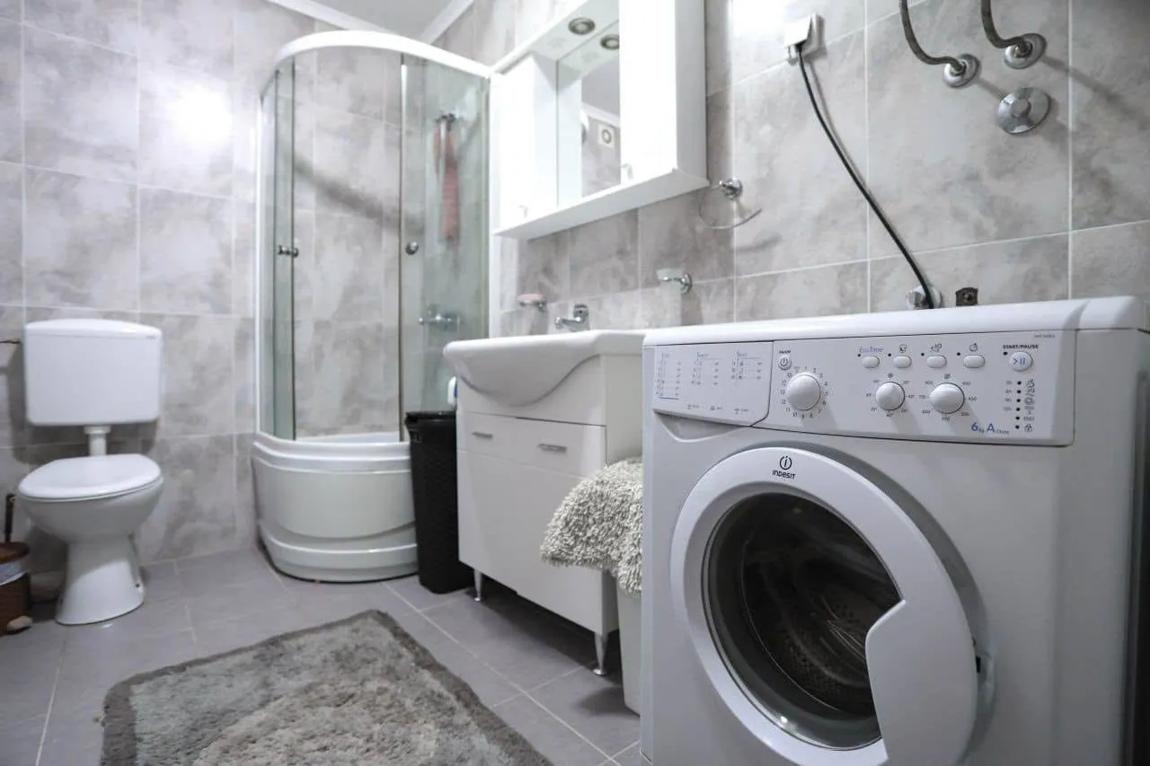 Rent, one bedroom apartment, 43m², Podmaine, Budva