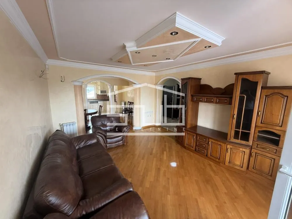 Sale, four bedroom apartment, 115m², Jajinci, Voždovac Sve Podlokacije