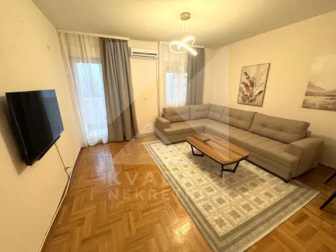 Izdavanje, jednosoban stan, 54m², Zagorič, Podgorica - image 2