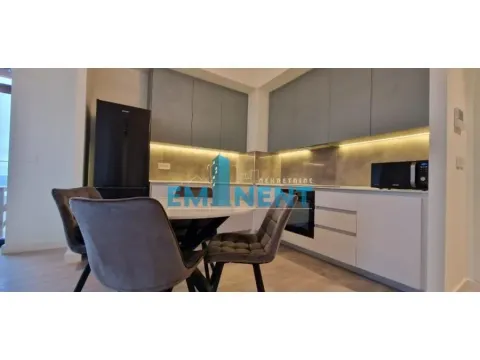 Izdavanje, trosoban stan, 72m², Savski Venac, Beograd - image 2