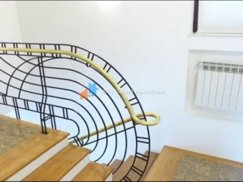 Rent, house, 300m², Voždovac Sve Podlokacije, Beograd - image 12