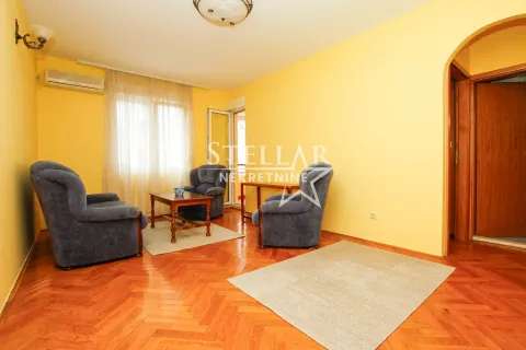 Rent, one bedroom apartment, 38m², City Kej, Podgorica - image 2