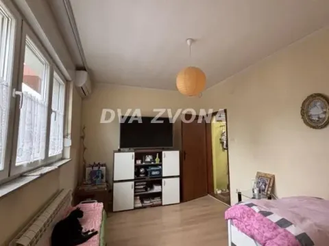 Prodaja, kuća, 218m², Centar, Inđija - image 5