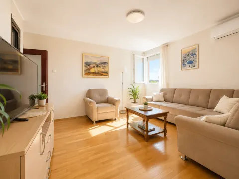 Prodaja, dvosoban stan, 77m², Blok 5, Podgorica - image 2
