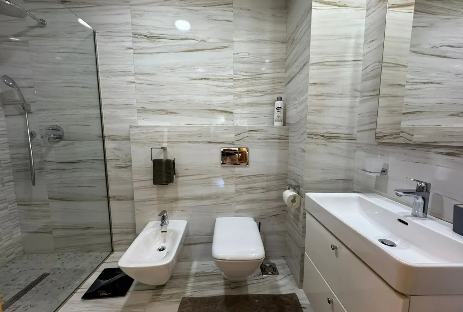 Izdavanje, dvosoban stan, 71m², Preko Morače, Podgorica