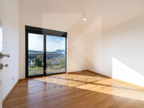 Sale, three bedroom apartment, 208m², Zabjelo, Podgorica - image 8