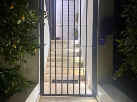 Izdavanje, trosoban stan, 130m², Centar, Tivat - image 26