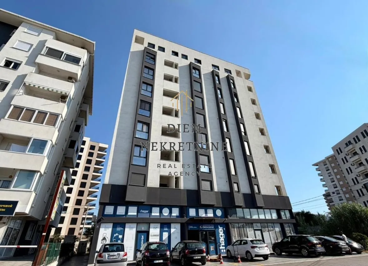 Sale, studio apartment, 27m², Centar, Bar