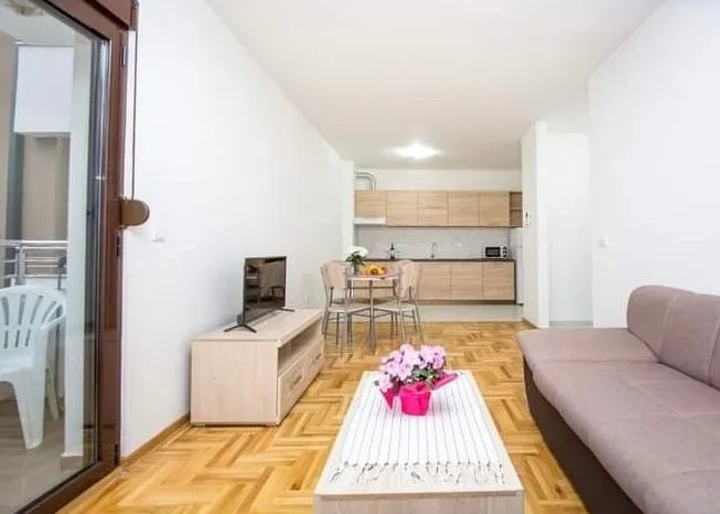 Sale, one bedroom apartment, 47m², Bečići, Budva