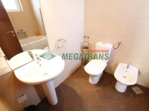 Izdavanje, trosoban stan, 103m², Savski Venac, Beograd - image 10