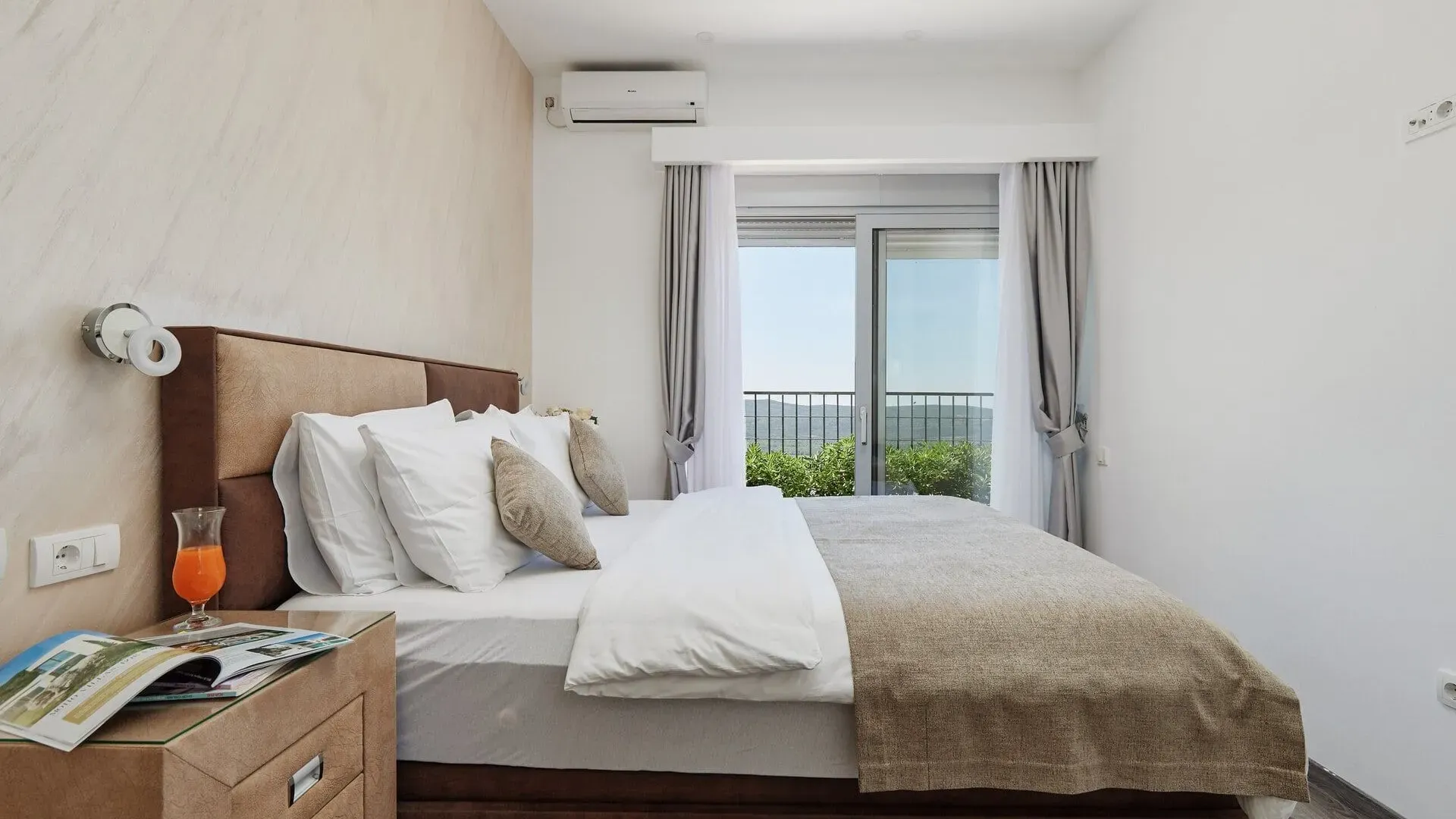 Sale, house, 233m², Kavač, Kotor