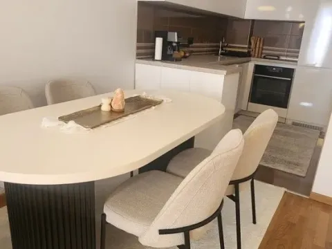 Prodaja, jednosoban stan, 51m², Stari Aerodrom, Podgorica - image 16