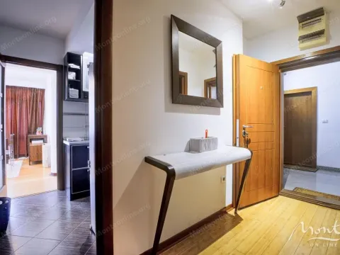 Sale, two bedroom apartment, 80m², Maine, Budva - image 15