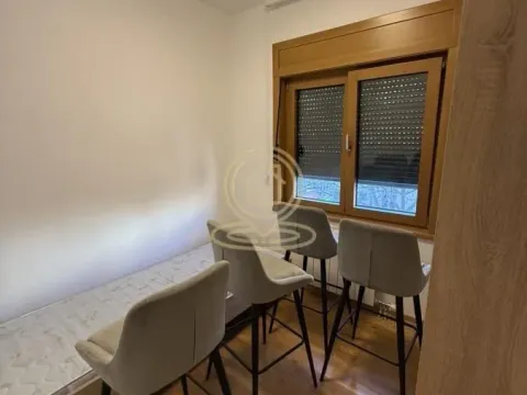 Rent, three bedroom apartment, 57m², Južni Bulevar, Vračar Sve Podlokacije - image 8