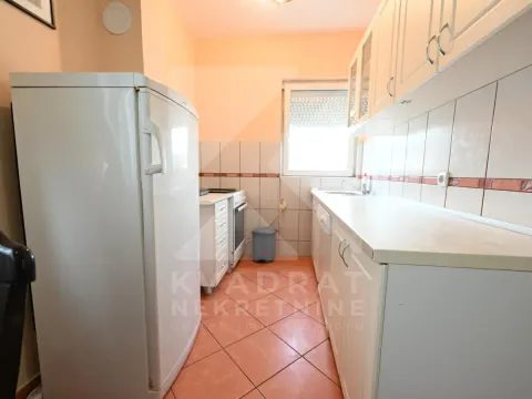 Izdavanje, dvosoban stan, 75m², Zlatica, Podgorica - image 6