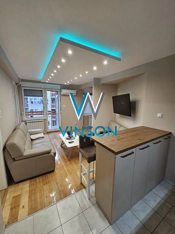 Izdavanje, jednosoban stan, 45m², Rotkvarija, Novi Sad Sve Podlokacije