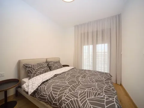 Izdavanje, jednosoban stan, 50m², City Kvart, Podgorica - image 7