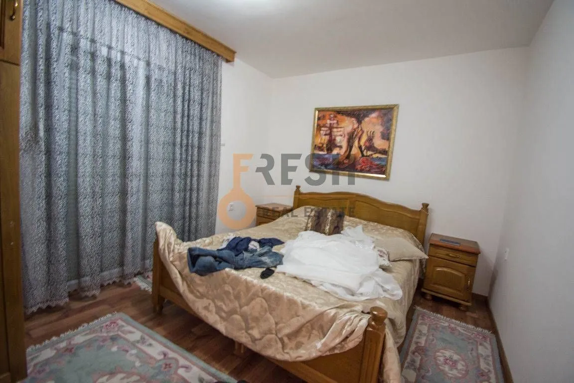Prodaja, kuća, 450m², Stari Aerodrom, Podgorica