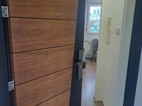 Prodaja, garsonjera, 16m², Sajmište, Novi Sad - image 1