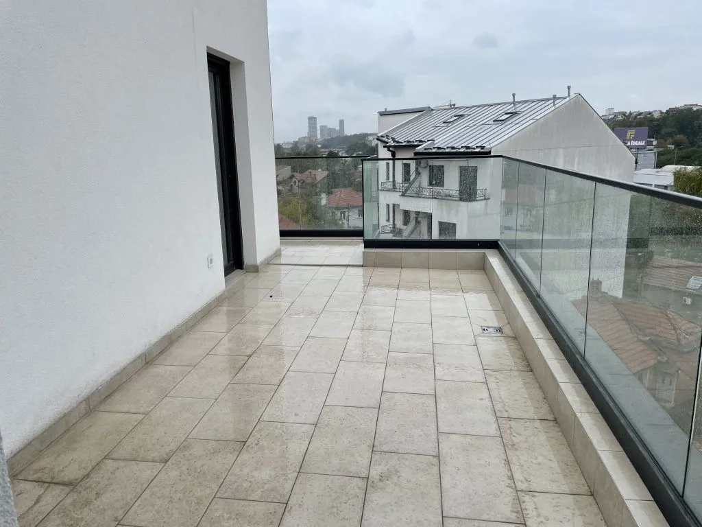 Prodaja, stan, 357m², Dušanovac, Voždovac Sve Podlokacije