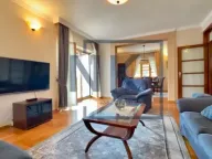 Izdavanje, kuća, 300m², Ibričevina, Podgorica - image 1