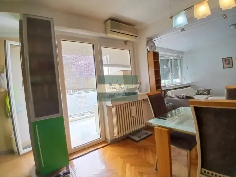 Izdavanje, trosoban stan, 78m², Centar, Jagodina - image 5