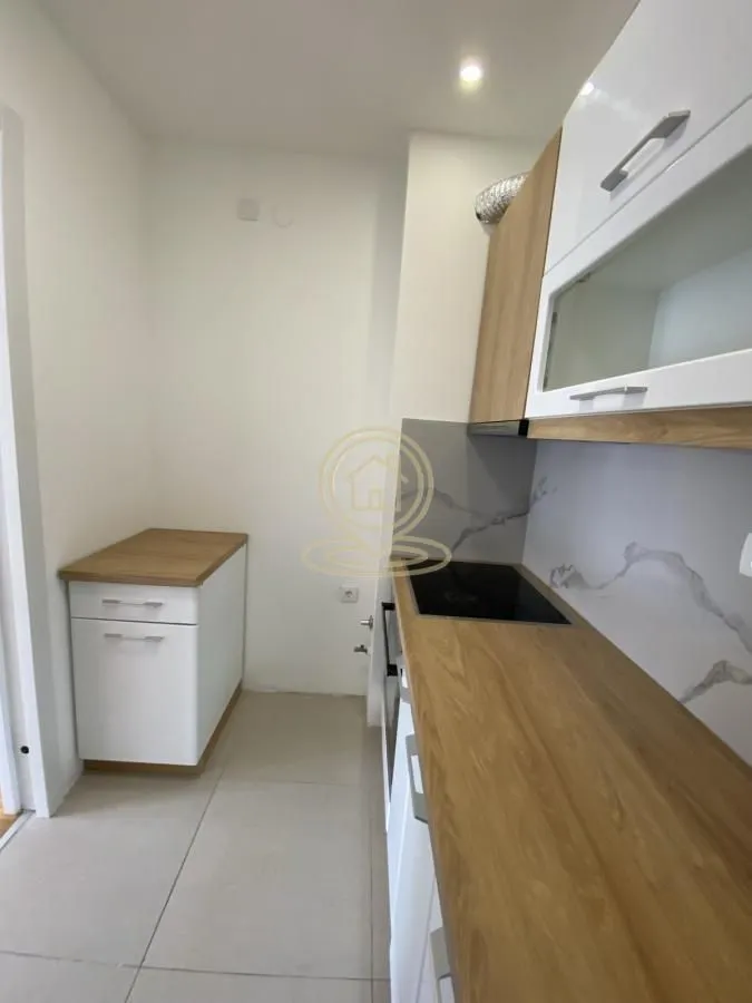 Izdavanje, trosoban stan, 58m², Bulbulder, Zvezdara Sve Podlokacije