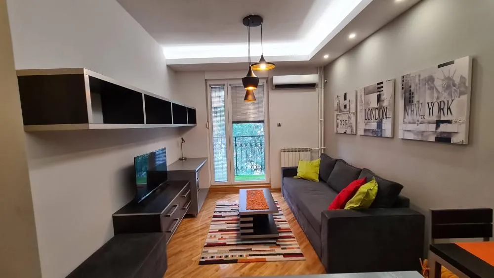 Rent, one bedroom apartment, 40m², Stari Grad, Beograd