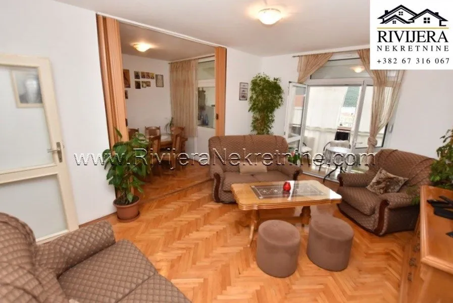 Prodaja, dvosoban stan, 72m², Đenovići, Herceg Novi
