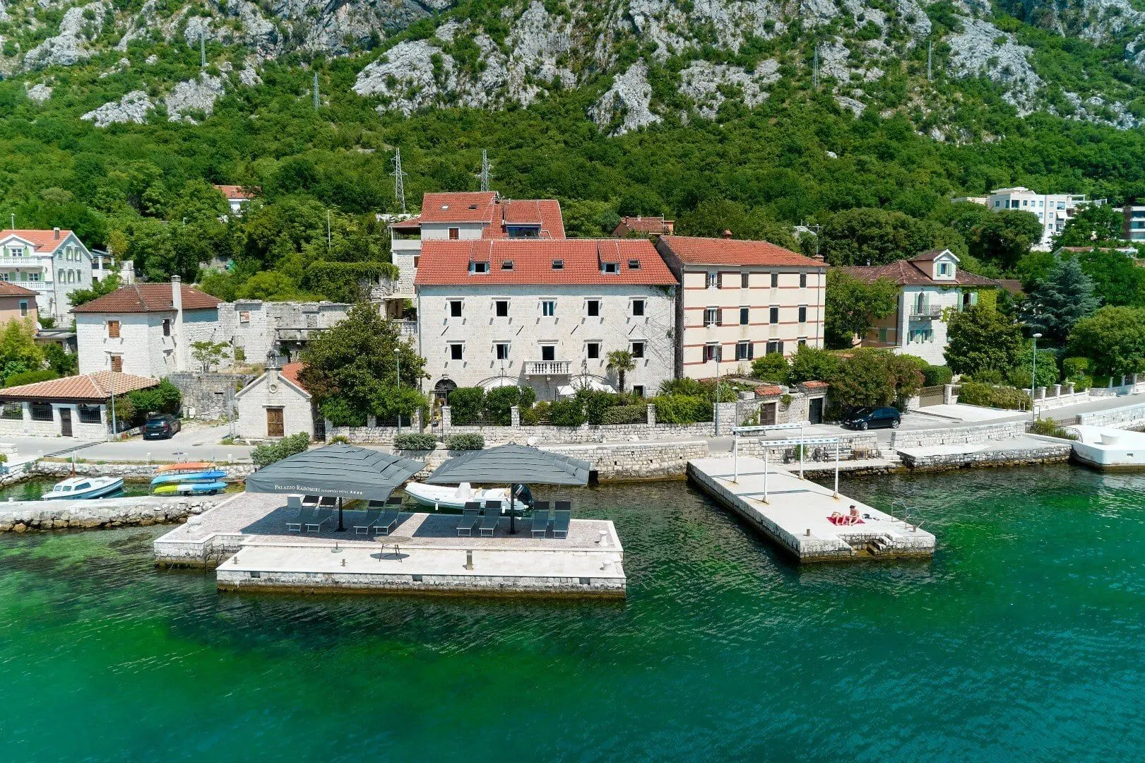 Rent, house, 2117m², Kotor, Crna Gora