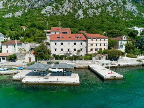 Rent, house, 2117m², Kotor, Crna Gora - image 4