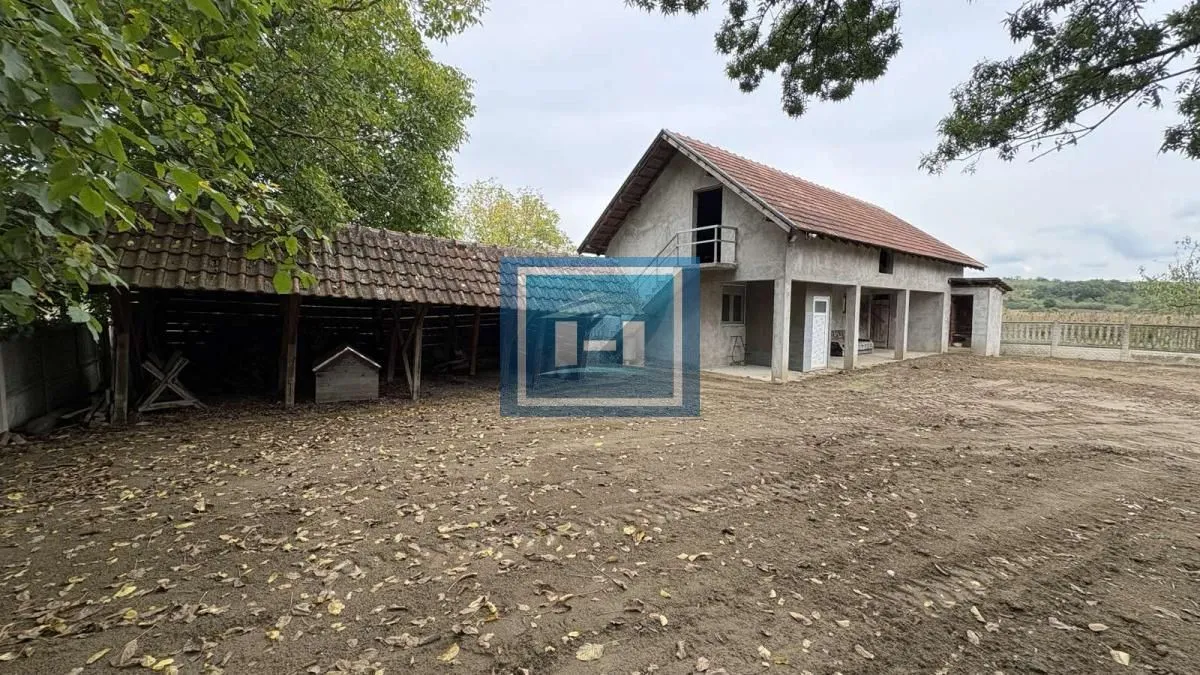 Prodaja, kuća, 275m², Mali Popović, Jagodina