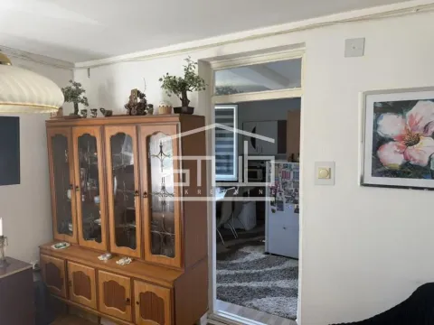 Prodaja, trosoban stan, 64m², Labudovo Brdo, Beograd - image 10