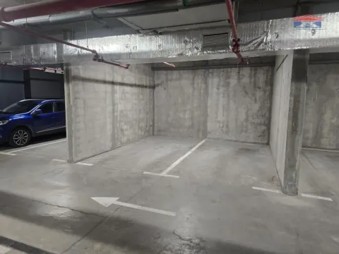 Parking garaža in Novo naselje