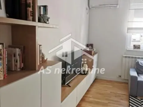 Izdavanje, dvosoban stan, 41m², Zemun Cara Dušana, Zemun Sve Podlokacije - image 6
