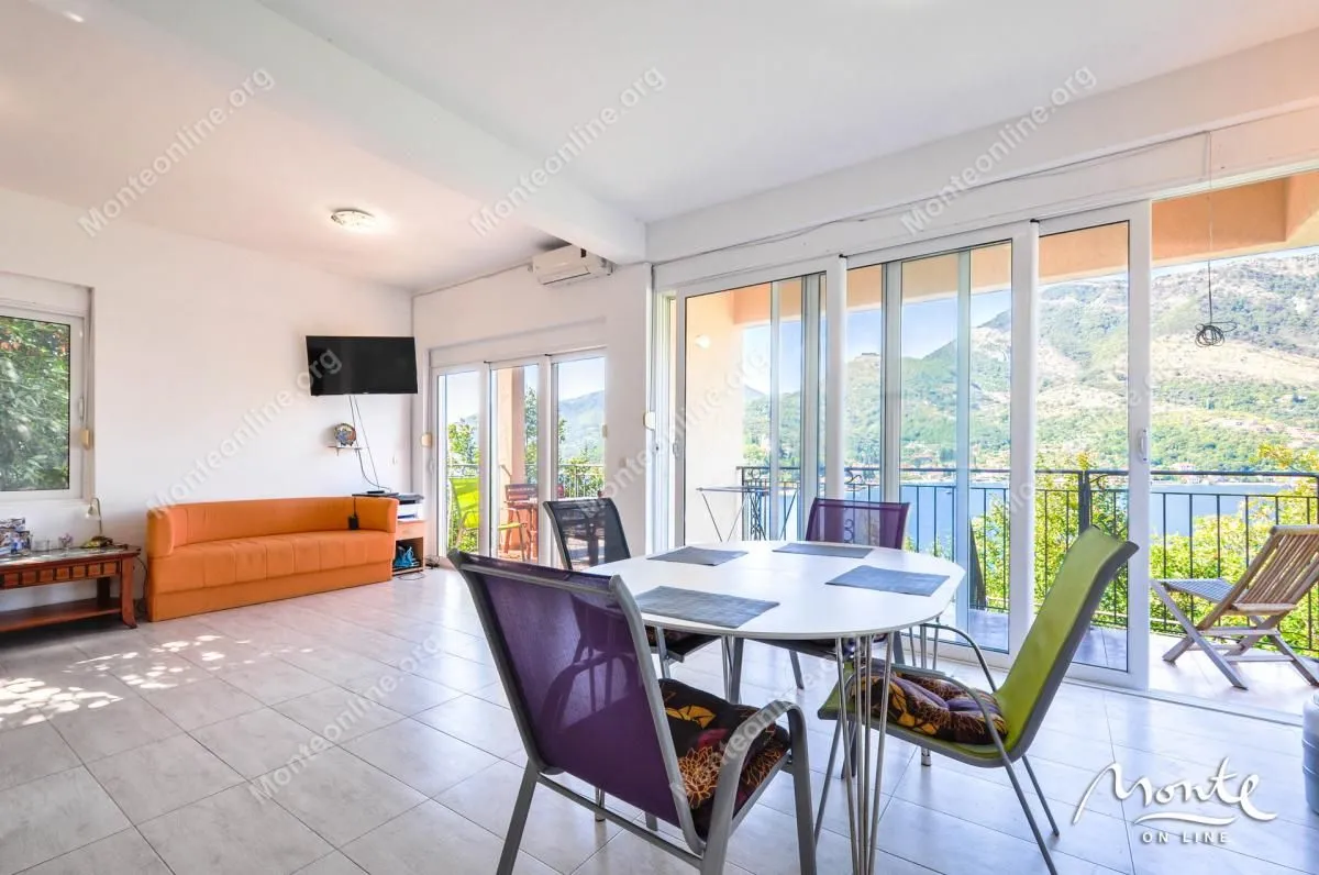 Prodaja, kuća, 148m², Lepetani, Tivat
