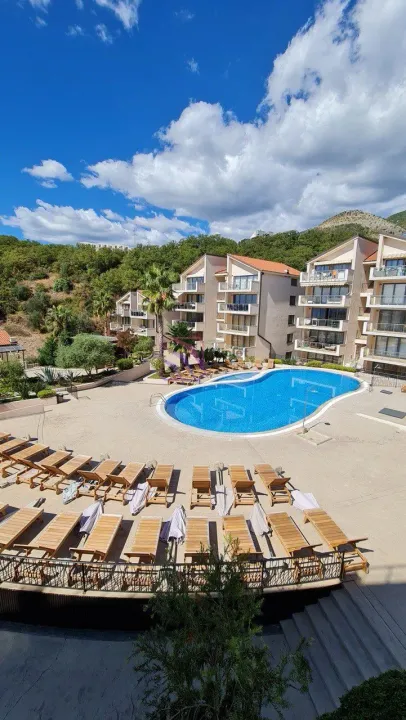 Prodaja, dvosoban stan, 75m², Pržno, Budva