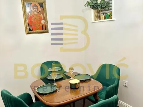 Rent, two bedroom apartment, 64m², Savski Venac, Beograd - image 10