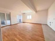 Prodaja, trosoban stan, 106m², Stari Aerodrom, Podgorica - image 3