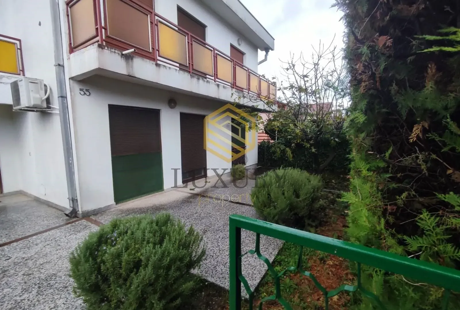 Rent, house, 200m², Zagorič, Podgorica