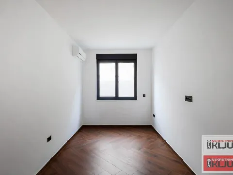 Prodaja, četvorosoban stan, 103m², Novo naselje, Novi Sad - image 5