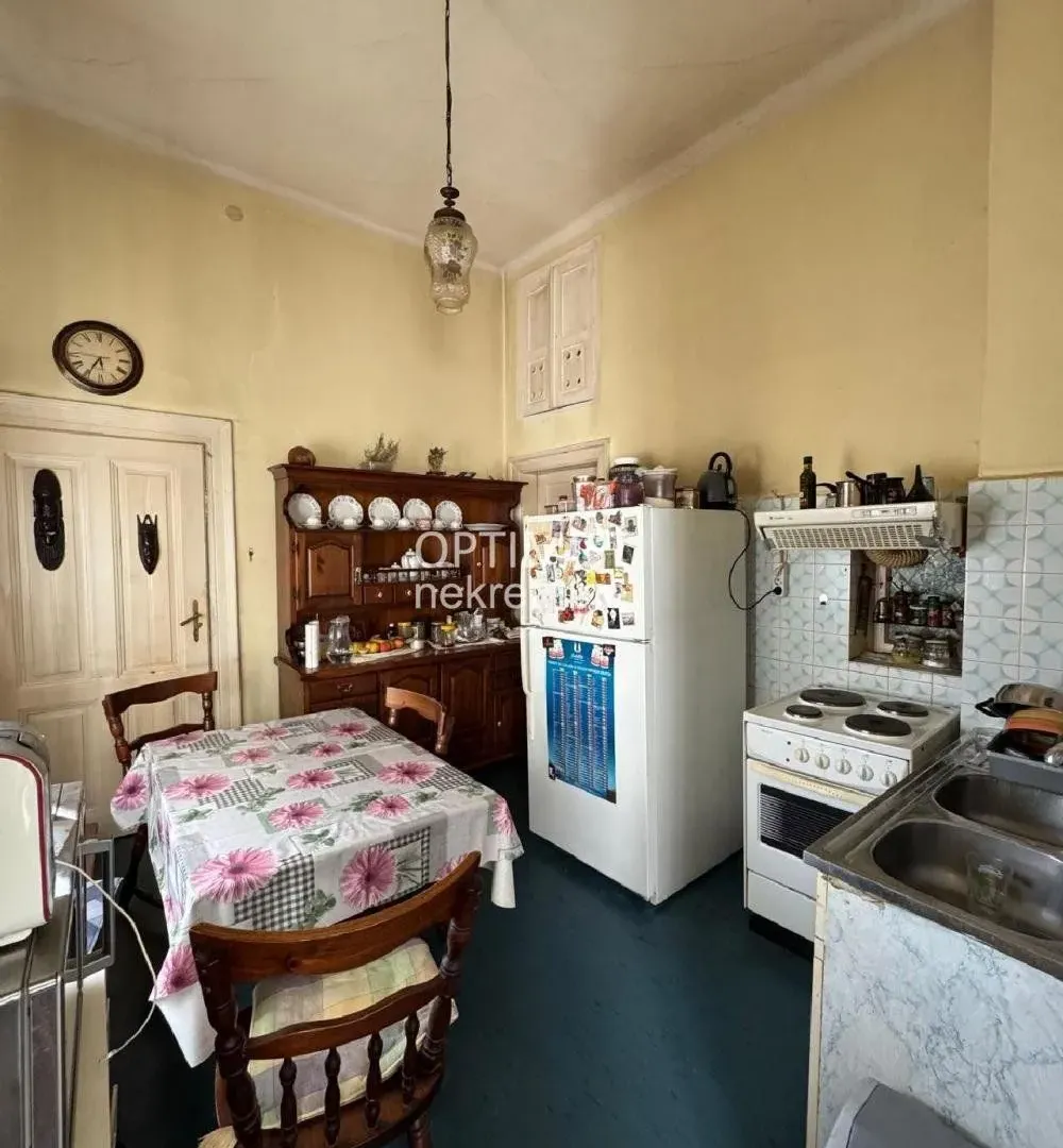 Sale, three bedroom apartment, 110m², Slavija, Vračar Sve Podlokacije