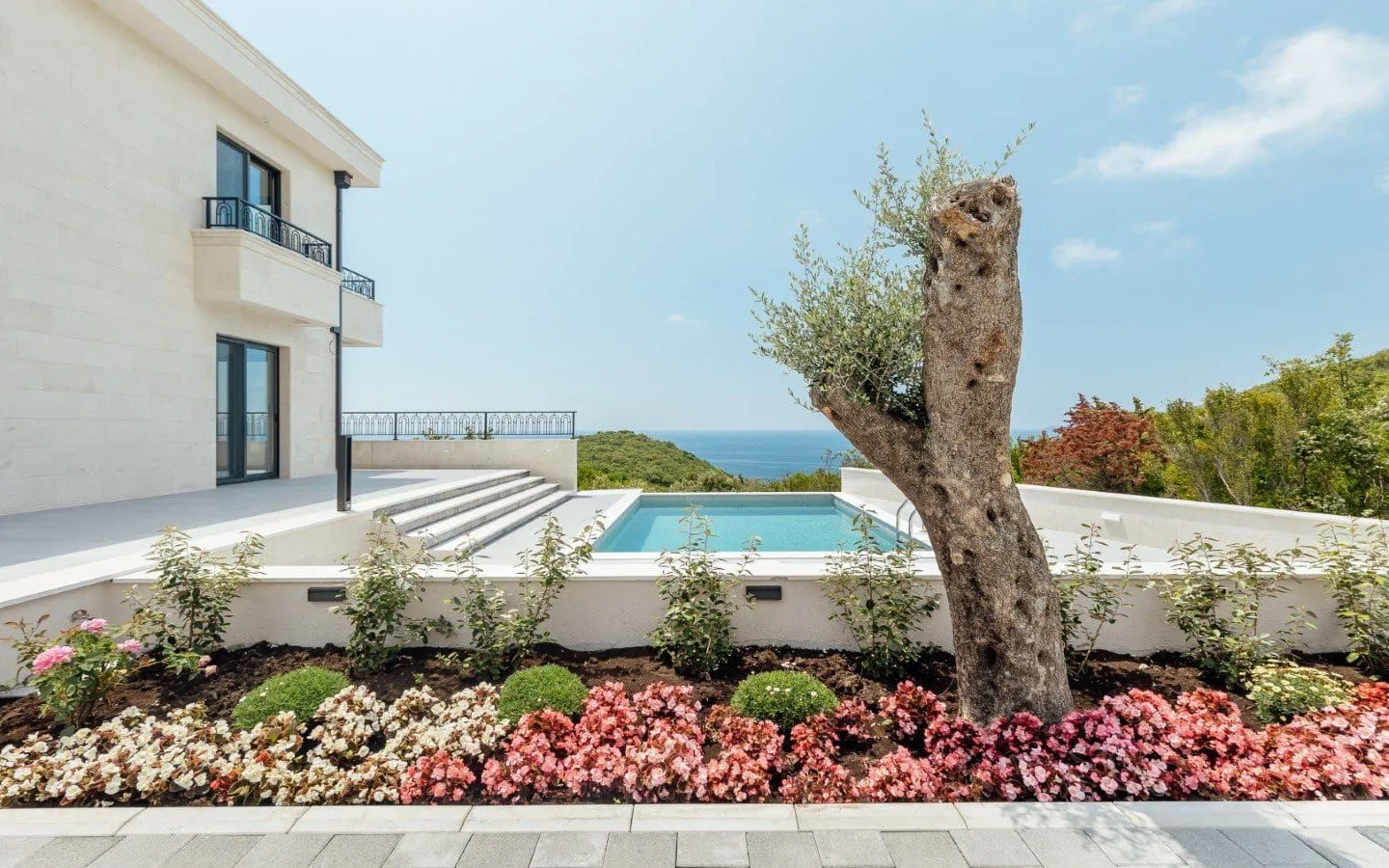 Sale, house, 318m², Reževići, Budva