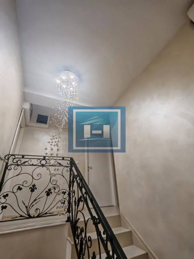 Prodaja, stan, 180m², Centar, Paraćin