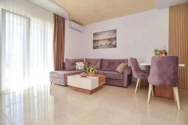 Sale, one bedroom apartment, 43m², Bečići, Budva