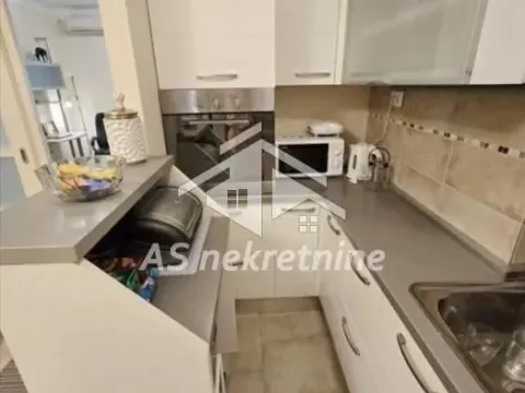 Rent, two bedroom apartment, 50m², Stari Grad, Beograd - image 8