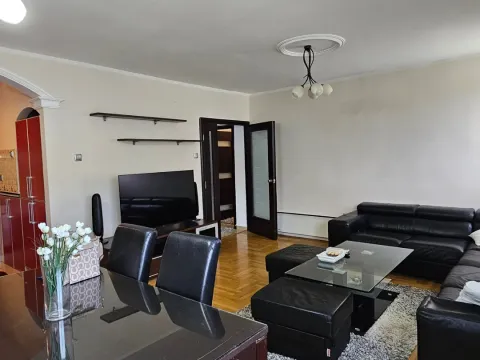 Izdavanje, jednosoban stan, 50m², Blok 5, Podgorica - image 3