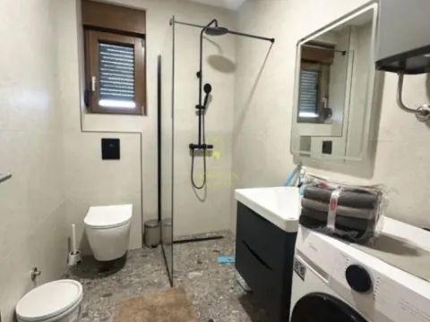 Izdavanje, jednosoban stan, 49m², Vezirov Most, Podgorica - image 5