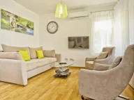 Rent, one bedroom apartment, 54m², Dobrota, Kotor - image 4