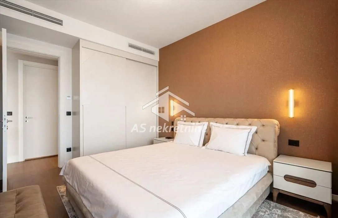 Izdavanje, dvosoban stan, 70m², Savski Venac, Beograd